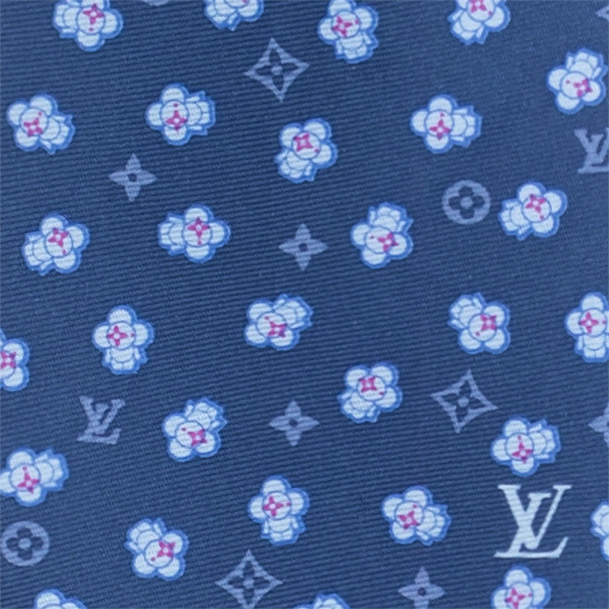 Vivienne Swing Tie