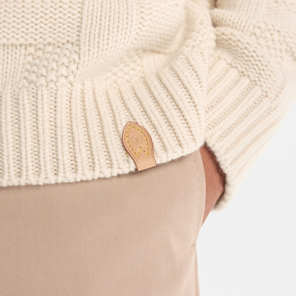 Cashmere Long-Sleeved Pullover